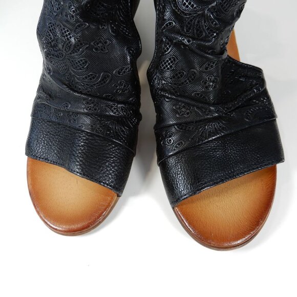 Miz Mooz Corra SANDALS Size 38 7.5 8 Peep Toe Black Embroidered Leather NEW - Picture 6 of 14